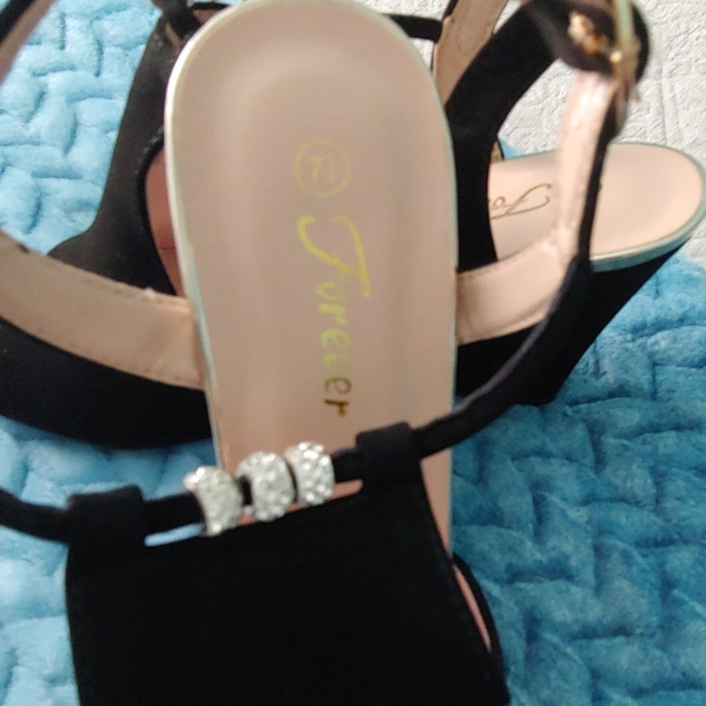Shoes - Picture 3 of 5